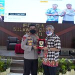 Tingkatkan Komunikasi Pelayanan Kepada Masyarakat, Polda Sulbar Hadirkan Motivator Nasional