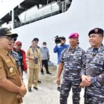 TNI AL  Berikan  Bantuan Korban Gempa 5.8 SR Mamuju