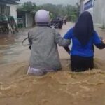 Sungai Kali Mamuju Meluap, Sejumlah Pemukiman Warga Terendam Air