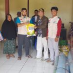 Pemkab Mamuju dan PLN Salurkan Bantuan Kepada Warga Korban Abrasi di Desa Taan