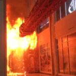 Mall Trans Studio di Tanjung Bunga Terbakar, Pengunjung Berteriak Histeris
