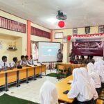 Polwan Polres Barru Sosialisasi Literasi Digital di SMKN 2 Barru