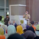Suardi Saleh Serahkan Bantuan Untuk Korban Bencana Alam