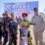 Lomba Taxi Gabah di Sirkuit Tebbue Berhadiah Sapi