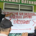 Demo Kasus Pelecehan Seksual, PMII Segel Kantor Kanwil Agama Sulbar dan Desak Syafrudin Badarung di Copot