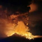 Gunung Api Ruang Meletus, 828 Warga Diungsikan