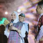 Tutup Berbaur Fest 2024, Ketua TP PKK Gunakan Busana Wastra Corak Barru