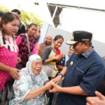 Pj Gubernur Kunjungi Kampung Nelayan Kasiwa