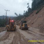 Jalan Longsor di  Malabo Mamasa  Kembali Normal