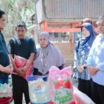 Kebakaran di Dusun Panrenge Hanguskan 1 Rumah, Bupati Barru Serahkan Bantuan