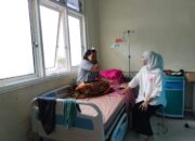 Pilkada Barru, Dokter Ulfah Blusukan di Rumah Sakit Lapatarai