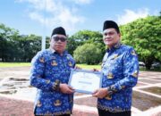 HUT Korpri ke 53 Tahun, Bupati Barru Serahkan Penghargaan