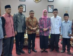 Baznas dan Pemkab Majene Bahas  Penyerahan Bantuan Modal Pengusaha Takjil