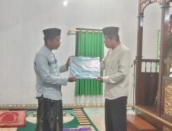 Ketua DPRD Safari Ramadan di Mesjid Nurul Yaqin Palie Sekaligus Penyerahan Bantuan    