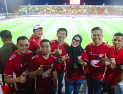 Andi Ina Nonton Bareng Semi Final PSM Makassar Vs Con An Hanoi FC