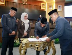 Pemkab Barru Bersama DPRD Tanda Tangani KUA PPAS Tahun 2025