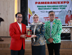 Bupati dan Wabup Barru, Resmi Buka Pameran Expo Program Pengabdian Kepada Masyarakat