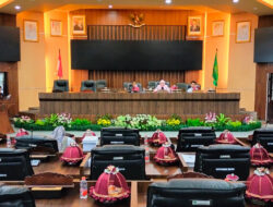 DPRD Barru Serahkan Ranperda Tata Cara Pemilihan Kepala Desa Ke Bupati Andi Ina