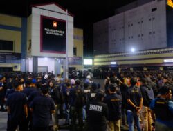 Personel Gabungan Polda Sulsel dan BNN Gelar Operasi Pemulihan Kampung Rawan Narkotika di Kota Makassar