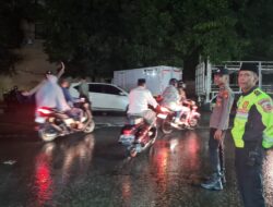 Polres Maros Tetap Laksanakan Pelayanan Pengamanan Tarawih di Tengah Peringatan Cuaca Ekstrem BMKG