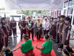 Kajati Resmikan Asrama Kejaksaan di Barru