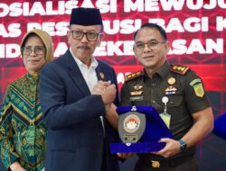 Kepala Kejari Barru Terima Penghargaan dari LPSK atas Keberhasilan Pemenuhan Hak Korban