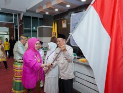 Lepas Calon Jemaah Haji, Bupati Barru Minta Jaga Kesehatan