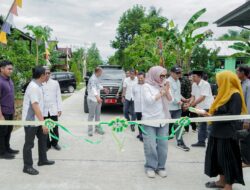 Resmikan Jalan Beton di Passedde