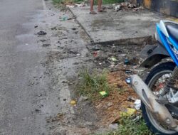 Pagi Bersihkan Sampah, Malam Ronda: Trantib Kelurahan Mangkoso Bergerak Jaga Kebersihan Lingkungan