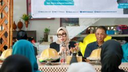Andi Ina Kartika Sari Motivasi Peserta Pelatihan Menjahit TMT, Siapkan SDM Unggul di Barru
