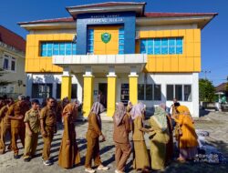 Haru dan Penuh Kekeluargaan, Kecamatan Soppeng Riaja Lepas ASN Purnabakti Kamaluddin