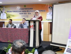 Bupati Barru Bekali 11 Kepala Desa , Dorong Penyusunan RPJMDes Selaras Visi Daerah