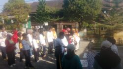 Lari Estafet Semarakkan Kebersamaan Aparatur dan Warga di Soppeng Riaja