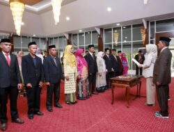 Lantik 11 Anggota BPD PAW, Bupati Barru: Jangan Lukai Kepercayaan Masyarakat