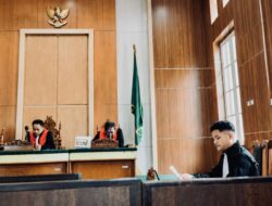 Advokat, Klien, dan Aparat: Potret Realitas Bantuan Hukum yang Jarang Dibicarakan
